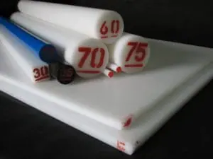 pom-chapas-e-tarugos-em-poliacetal-300x225