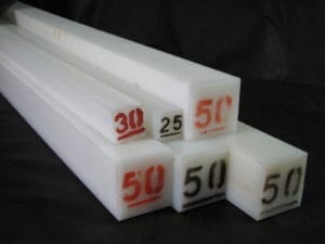 pom-tarugos-quadrados-em-poliacetal-300x225